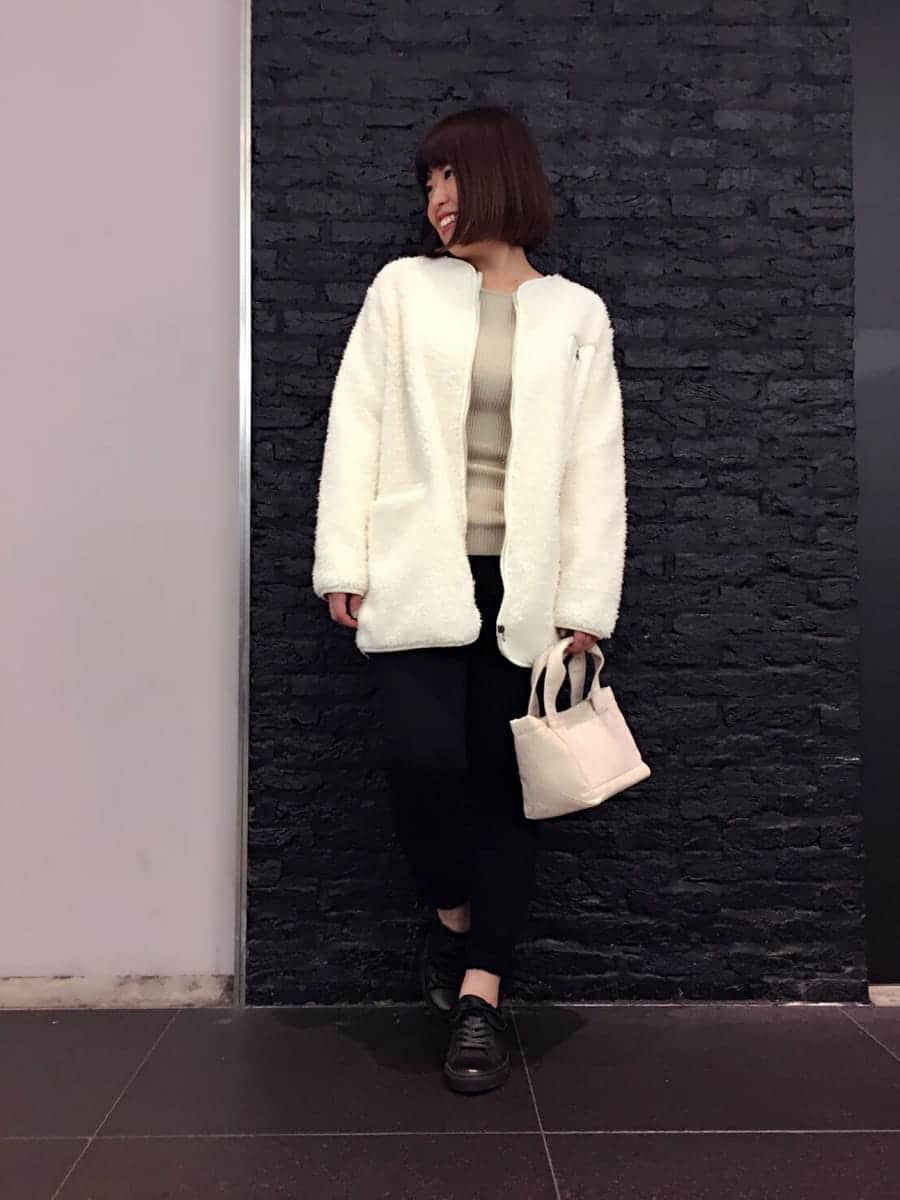 歩きやすくて楽チン♪人気のフラットシューズをブランド別に紹介! 歩きやすくて楽チン♪人気のフラットシューズをブランド別に紹介!