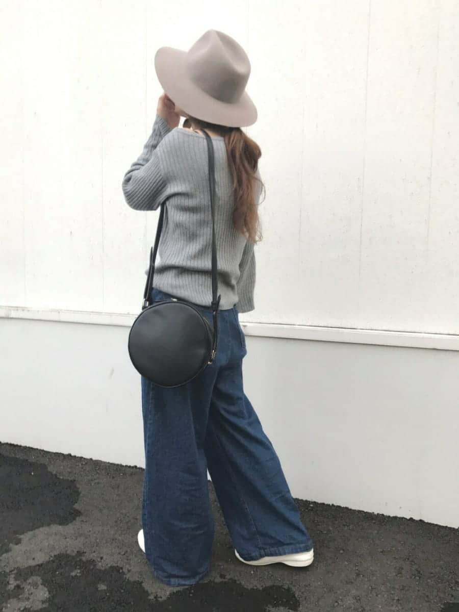 歩きやすくて楽チン♪人気のフラットシューズをブランド別に紹介! 歩きやすくて楽チン♪人気のフラットシューズをブランド別に紹介!
