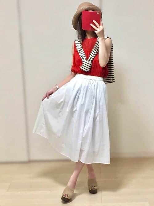 服の色で異なる印象 デートやプレゼン 同窓会の日に選びたい色 Door By Abc Mart