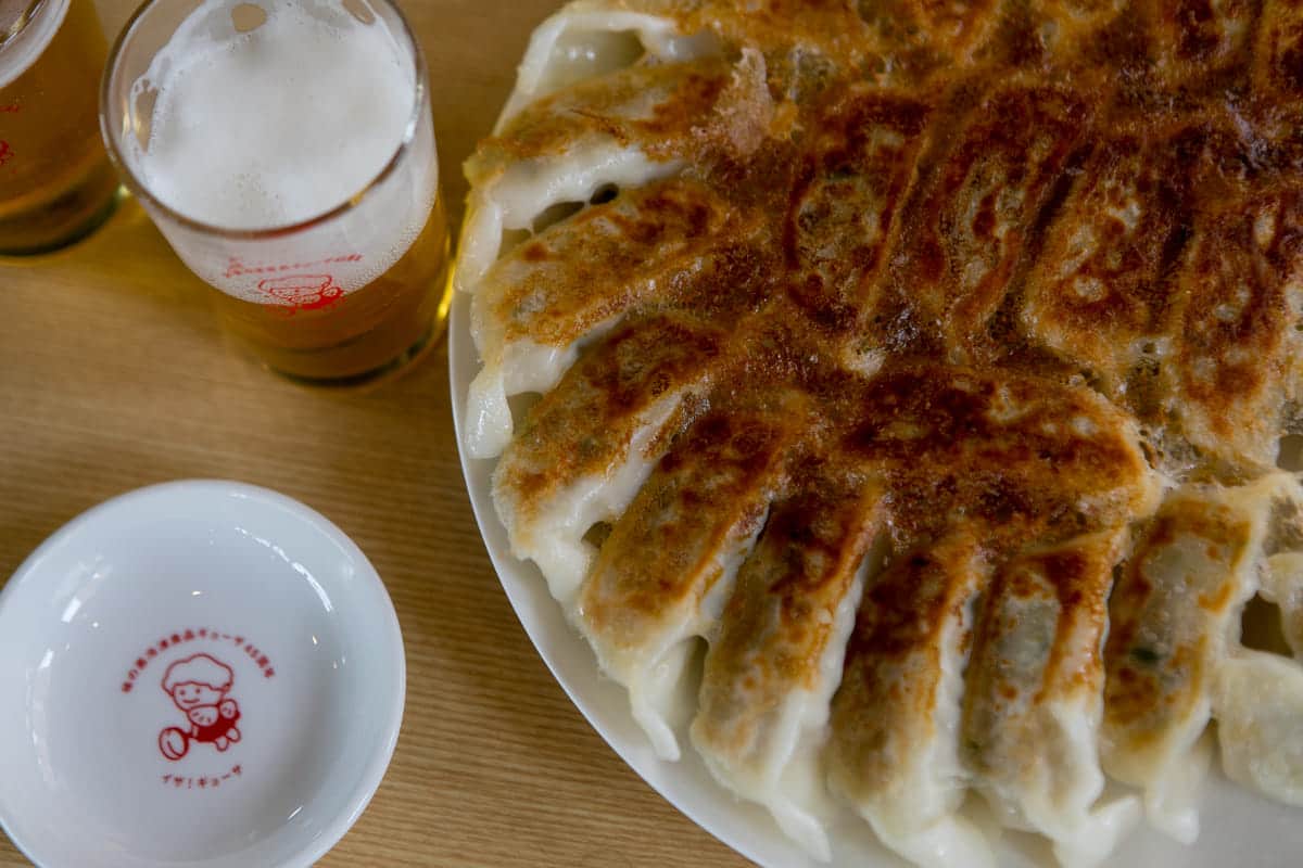 JR両国駅3番ホームで餃子が食べられる! 謎のイベント『ギョーザステーション』ってナニ? JR両国駅3番ホームで餃子が食べられる! 謎のイベント『ギョーザステーション』ってナニ?