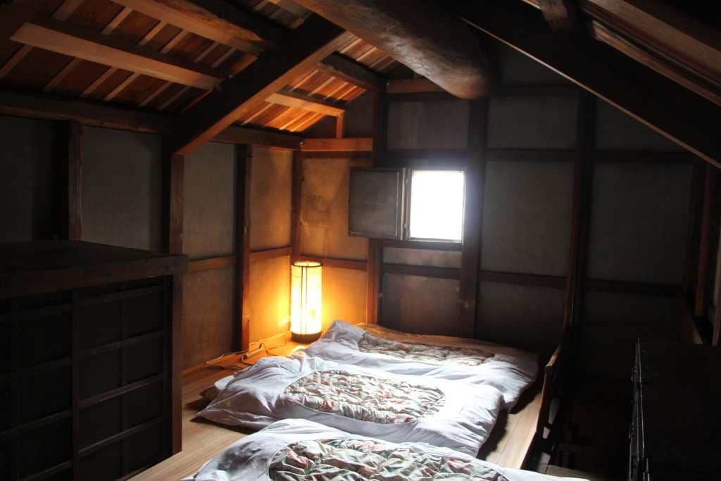 ダナーで行く古都の街歩き 絶品のパン、指定文化財の宿との出会い ~奈良県・ならまち地区~ ダナーで行く古都の街歩き 絶品のパン、指定文化財の宿との出会い ~奈良県・ならまち地区~