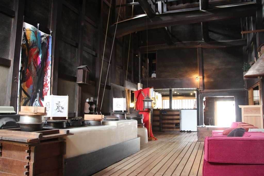 ダナーで行く古都の街歩き 絶品のパン、指定文化財の宿との出会い ~奈良県・ならまち地区~ ダナーで行く古都の街歩き 絶品のパン、指定文化財の宿との出会い ~奈良県・ならまち地区~