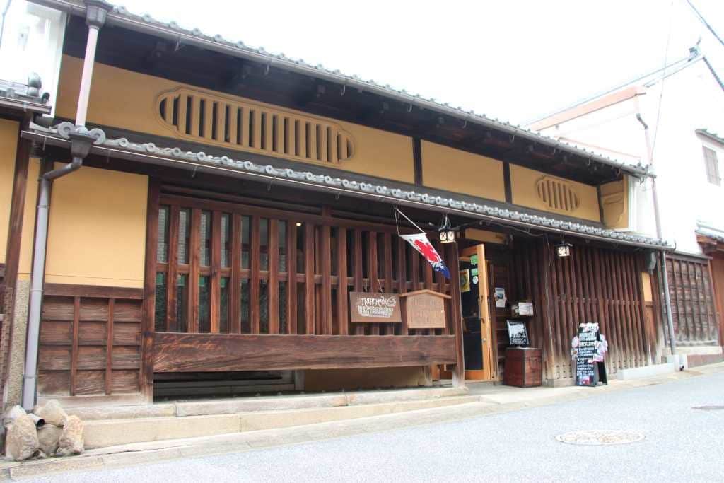 ダナーで行く古都の街歩き 絶品のパン、指定文化財の宿との出会い ~奈良県・ならまち地区~ ダナーで行く古都の街歩き 絶品のパン、指定文化財の宿との出会い ~奈良県・ならまち地区~