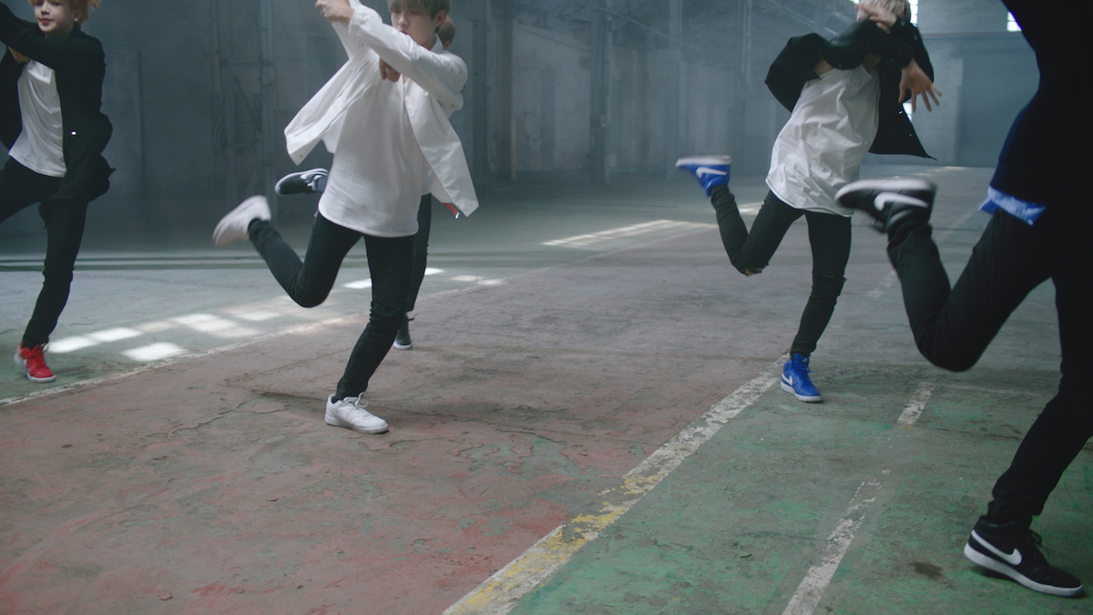 韓国発の人気グループAB6IXがナイキを履いてクールにダンス！ CM撮影現場をリポート &スペシャルインタビューも！＜潜入レポート＞
