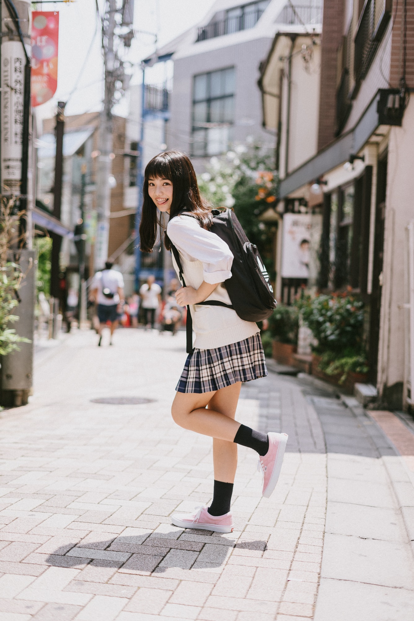 女子高生の最新ファッショントレンドをチェック モデル 佐久間乃愛ちゃんによる街頭インタビューレポート Door By Abc Mart