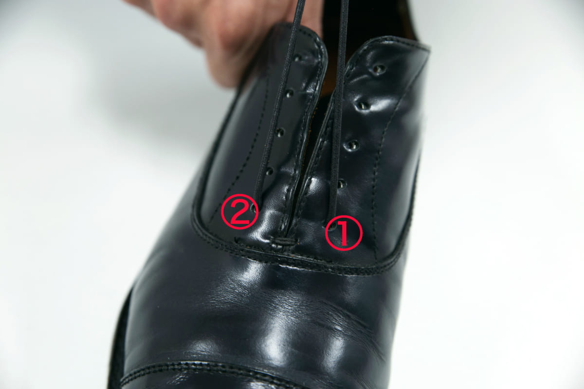 ビジネスシューズの靴紐の結び方。靴紐の選び方もご紹介！