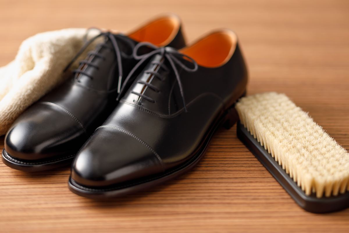 革靴のカビを防ごう！ 専門家に聞く、カビ取りの方法と予防法