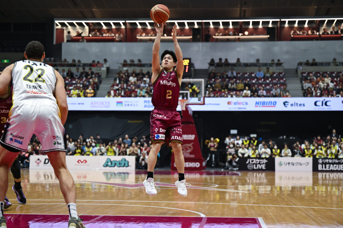 平常心を保つ秘訣は“履き慣れた一足” 川崎ブレイブサンダース・小針幸也選手＜Bリーグ×ファッションの密な関係Vol.53＞