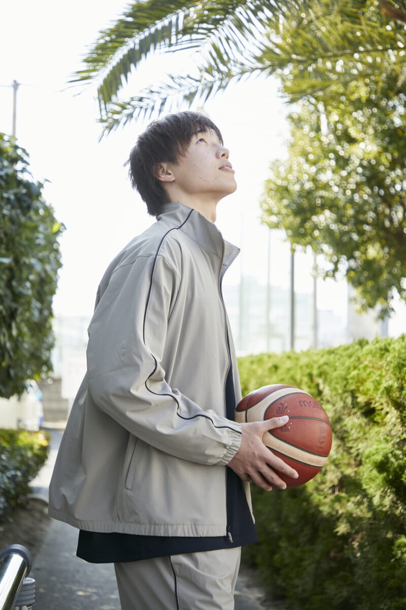ニューバランスで決めるミニマルルック シーホース三河・西田優大選手＜Bリーグ×ファッションの密な関係Vol.57＞
