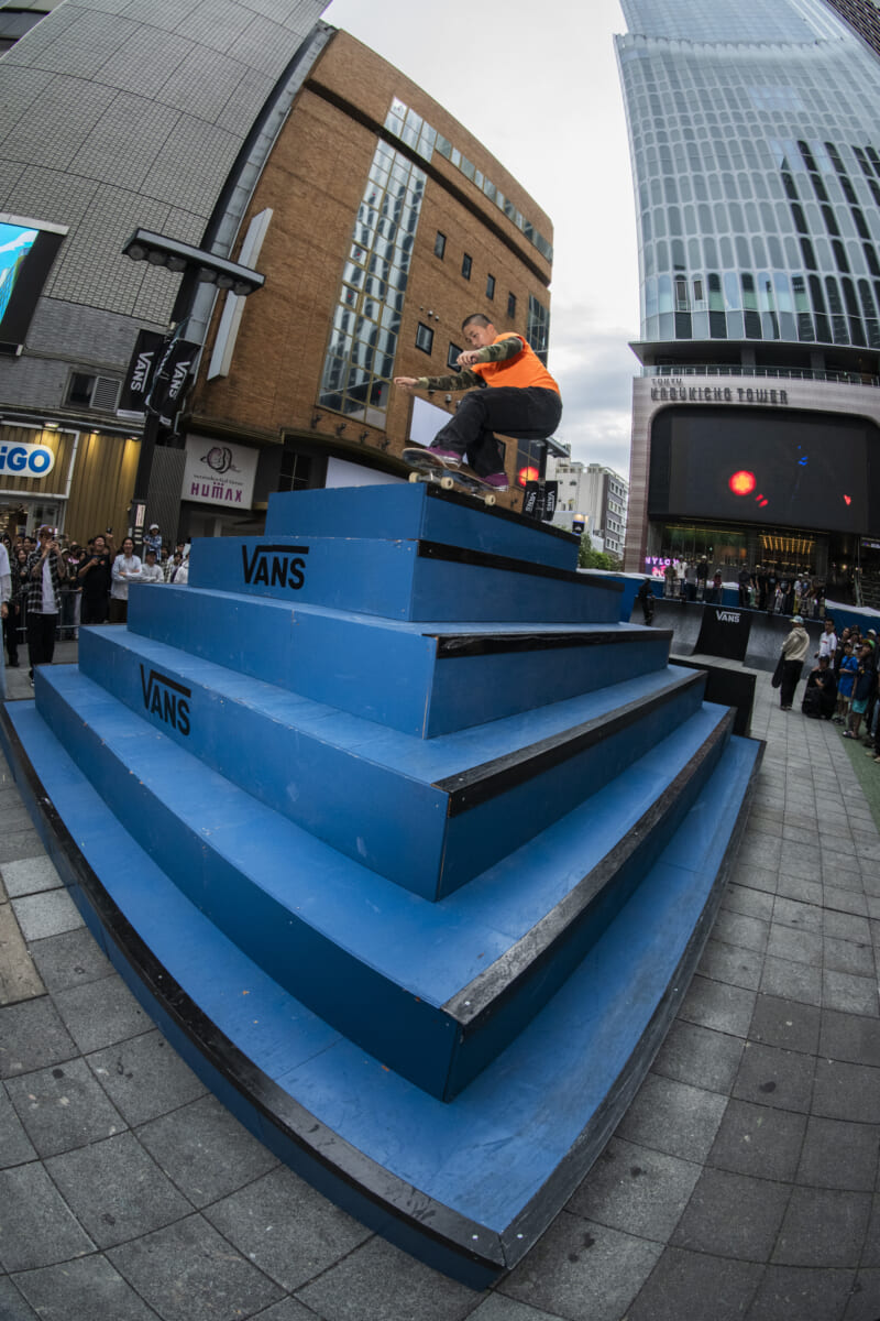 歌舞伎町で、音楽とスケートにひたる3DAYS。VANS『オールドスクール』の新たな魅力を堪能できるイベントへ