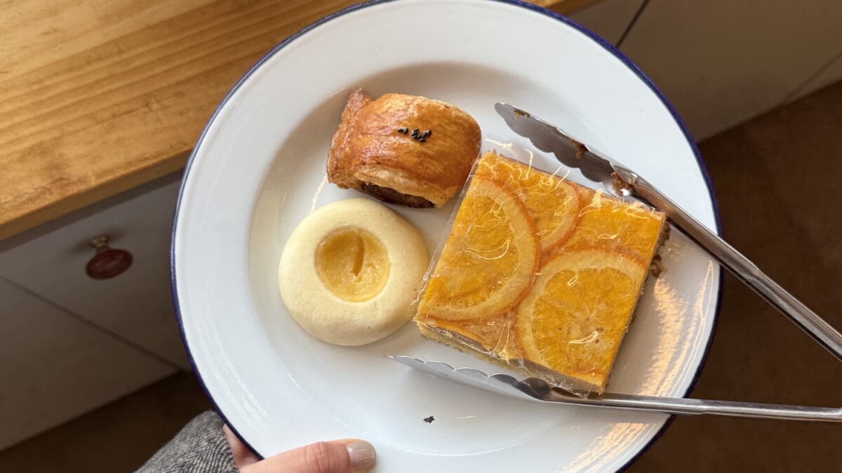 【東山サリー KOREA SENSE】初夏のソウルを旅するなら、スニーカーでカフェ巡り