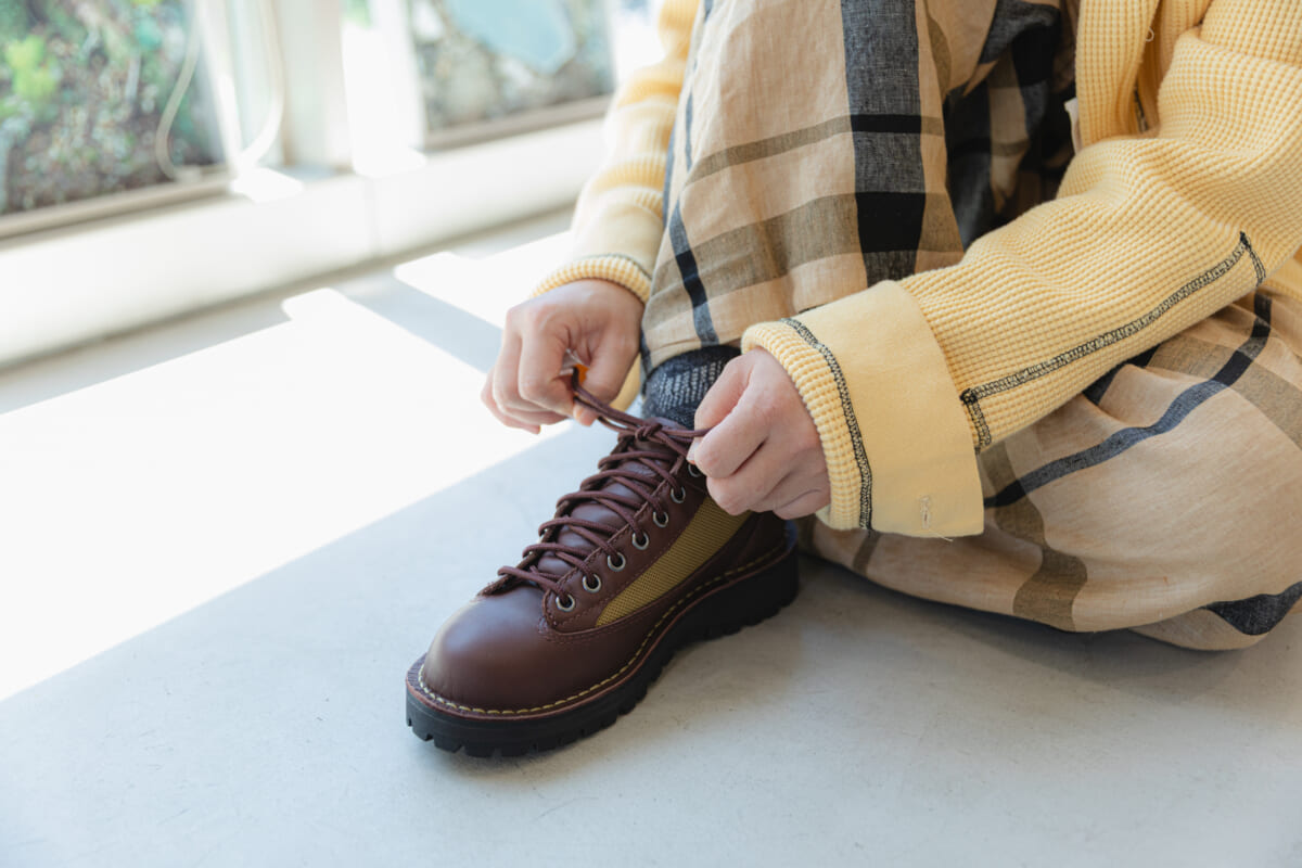 厚底スニーカーで“盛る”。あにお天湯さんがときめいた、CONVERSE 「オールスター ライト PLTS II GP Z HI」