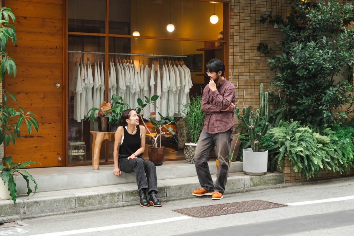 三宿『UNDER THE SUN』の美容師を支える、『レッドウイング』のブーツたち。