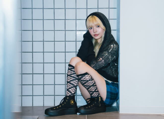 厚底スニーカーで“盛る”。あにお天湯さんがときめいた、CONVERSE 「オールスター ライト PLTS II GP Z HI」