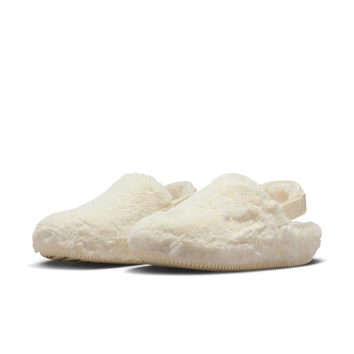 【2025年版】クリスマスプレゼントにおすすめ!定番から新作まで【人気スニーカー28選】 【2025年版】クリスマスプレゼントにおすすめ!定番から新作まで【人気スニーカー28選】