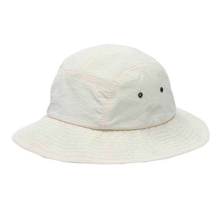 「ゴープコア」とは？街中でも自然でも映える【今注目】のアウトドアミックススタイル！