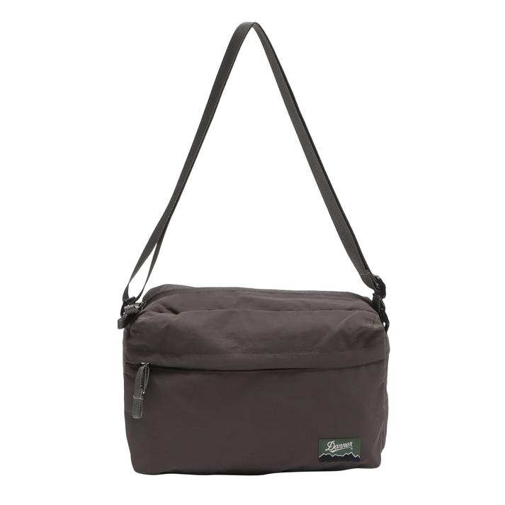 「ゴープコア」とは？街中でも自然でも映える【今注目】のアウトドアミックススタイル！