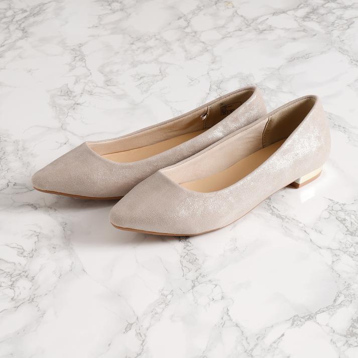 【男女別】イルミネーションデートの足元はこれで決まり！オシャレで疲れにくい「シューズ」