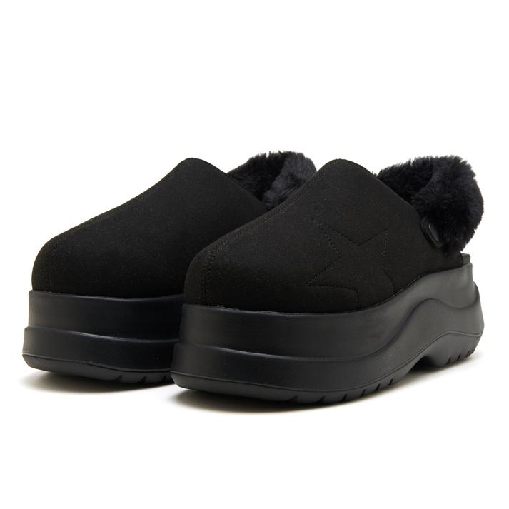 足元から旬に！トレンドの「ファー素材」シューズ！ オススメ12選