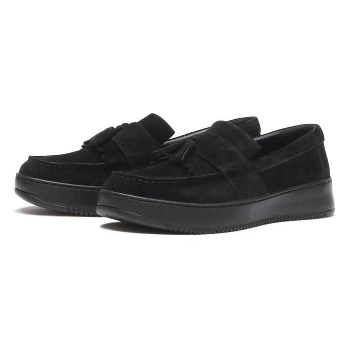 「スニーカーローファー」の人気は今年も継続！ 魅力と失敗しない着こなし術