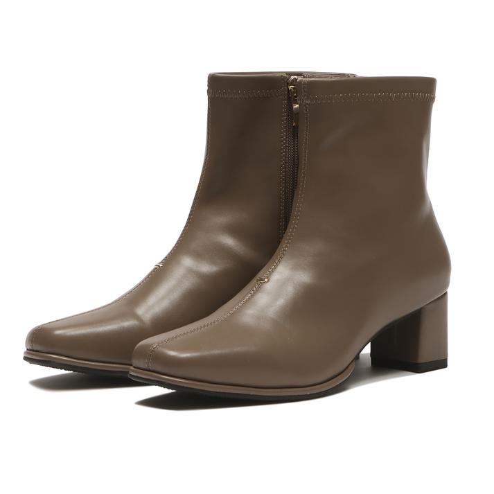 春のブーツはいつまで履ける？ 季節の変わり目を楽しむ春のブーツコーデ術