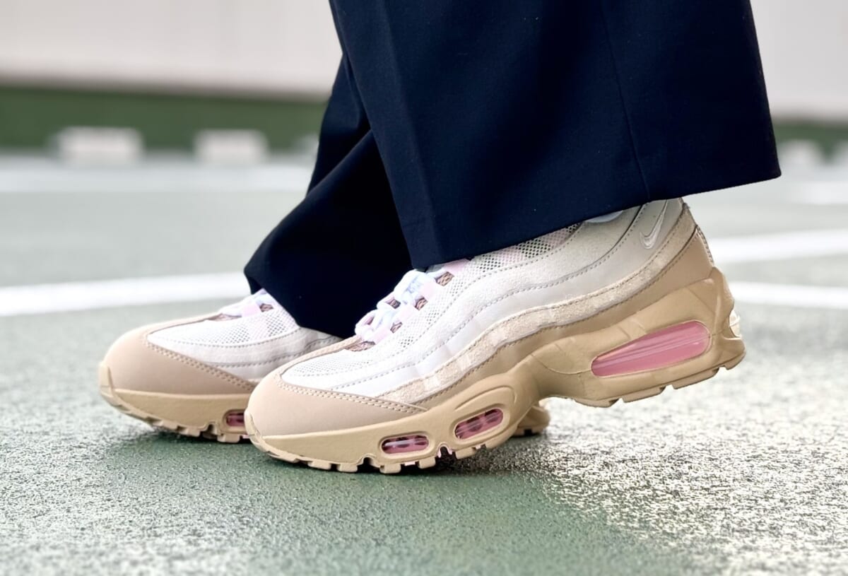 厚底スニーカーを使ったコーデでスタイルアップ! 旬のチャンキーソールの取り入れ方 厚底スニーカーを使ったコーデでスタイルアップ! 旬のチャンキーソールの取り入れ方