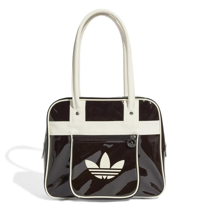 【2026年版】ホワイトデーのプレゼントはこれで決まり！ 心ときめく人気シューズ&グッズ10選