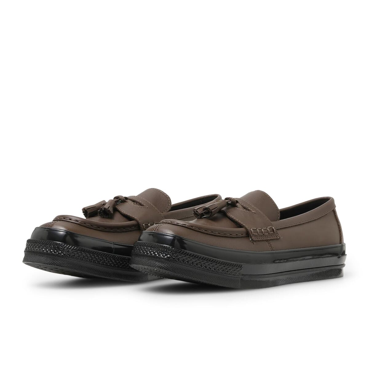 【2026年最新】スニーカー？ローファー？いいとこ取りの「スニーカーローファー」が定番化した理由とオススメモデル