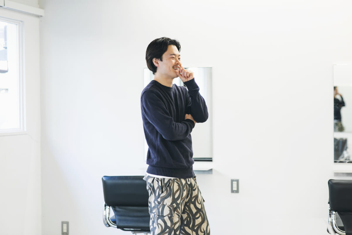 小学生から決めていた美容師の仕事。PARK中津店・河野悠利の足元にあったVANS 小学生から決めていた美容師の仕事。PARK中津店・河野悠利の足元にあったVANS