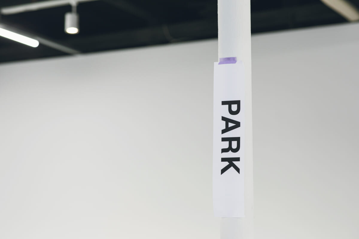 小学生から決めていた美容師の仕事。PARK中津店・河野悠利の足元にあったVANS 小学生から決めていた美容師の仕事。PARK中津店・河野悠利の足元にあったVANS