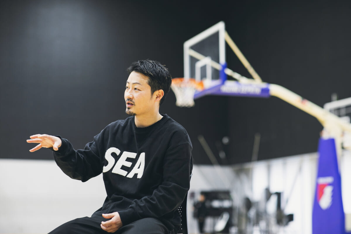 「相手にタイムアウトを取らせる3点が好き」ライジングゼファーフクオカ・狩野祐介が選んだ黒白ダンク『僕をつくった、あの1足。』 「相手にタイムアウトを取らせる3点が好き」ライジングゼファーフクオカ・狩野祐介が選んだ黒白ダンク『僕をつくった、あの1足。』