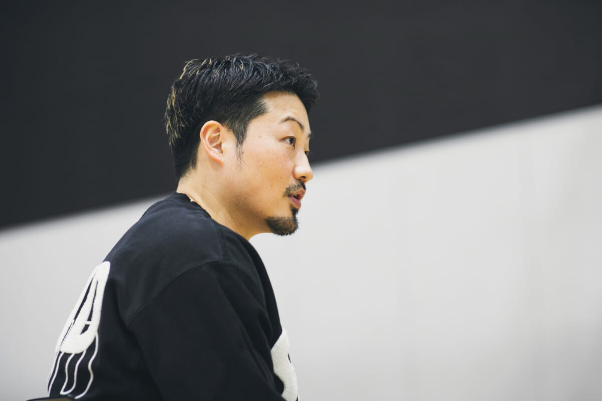 「相手にタイムアウトを取らせる3点が好き」ライジングゼファーフクオカ・狩野祐介が選んだ黒白ダンク『僕をつくった、あの1足。』 「相手にタイムアウトを取らせる3点が好き」ライジングゼファーフクオカ・狩野祐介が選んだ黒白ダンク『僕をつくった、あの1足。』