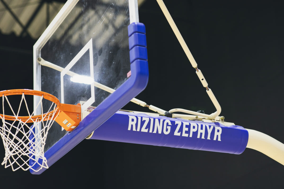 「相手にタイムアウトを取らせる3点が好き」ライジングゼファーフクオカ・狩野祐介が選んだ黒白ダンク『僕をつくった、あの1足。』 「相手にタイムアウトを取らせる3点が好き」ライジングゼファーフクオカ・狩野祐介が選んだ黒白ダンク『僕をつくった、あの1足。』