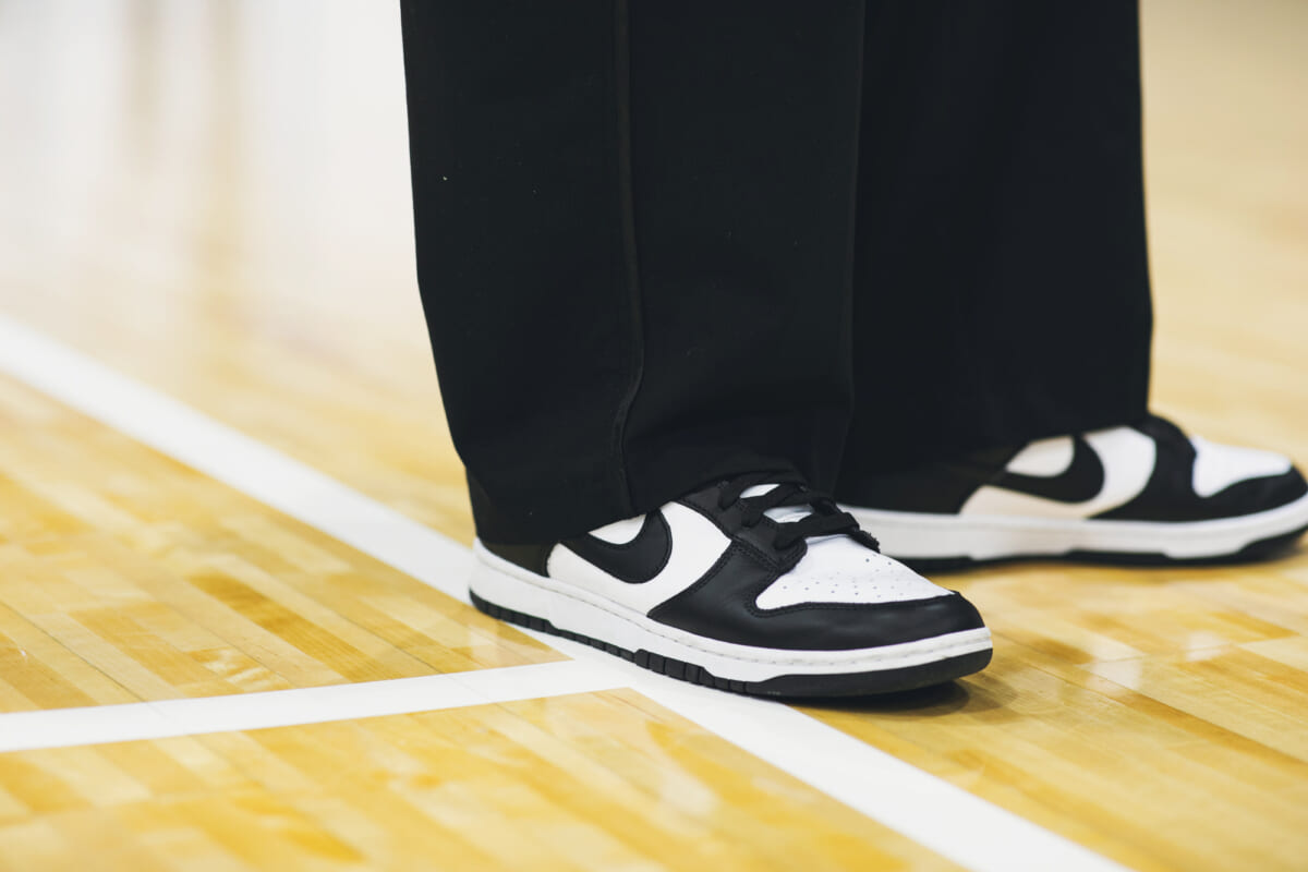 「相手にタイムアウトを取らせる3点が好き」ライジングゼファーフクオカ・狩野祐介が選んだ黒白ダンク『僕をつくった、あの1足。』 「相手にタイムアウトを取らせる3点が好き」ライジングゼファーフクオカ・狩野祐介が選んだ黒白ダンク『僕をつくった、あの1足。』