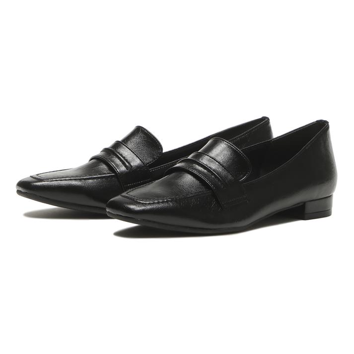 骨格ストレートの人に似合う靴は？ 「シンプル」が選び方のコツ