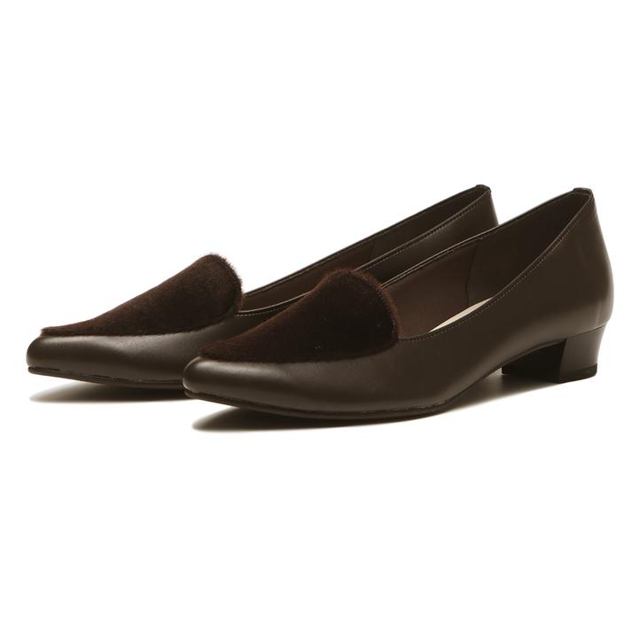 骨格ナチュラルの人に似合う靴は？ ボリューム感とカジュアルさがコーデを決める秘訣！