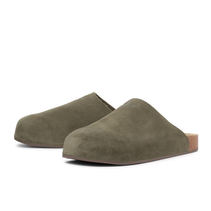 サンダルはいつから履く? 季節別のオススメモデルとオシャレに決めるコーデ術 サンダルはいつから履く? 季節別のオススメモデルとオシャレに決めるコーデ術