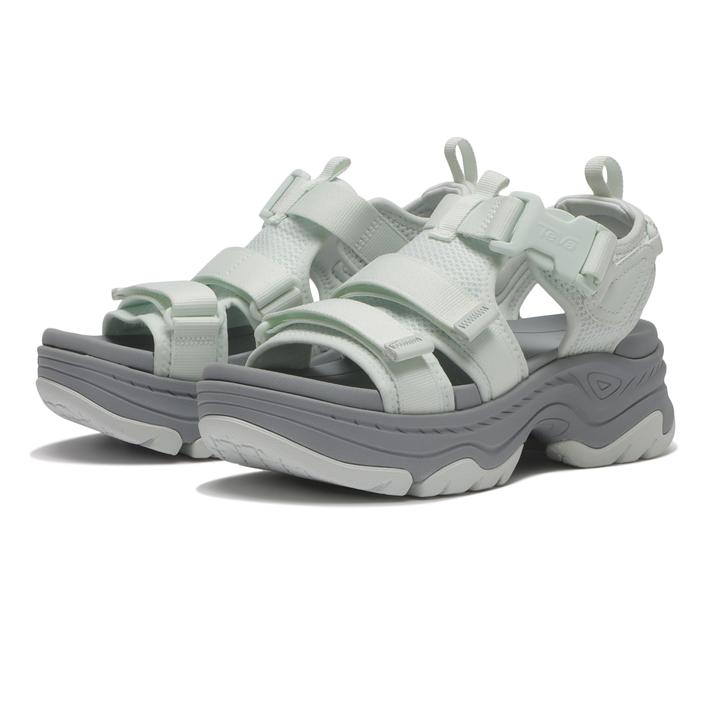 【2026年最新】レディース厚底シューズは「フェミニン×スポーツ」？人気商品や骨格タイプ別に紹介