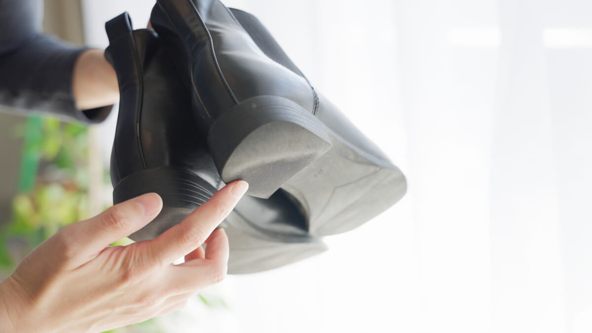 靴のすり減り方で歩き方の問題がわかる！ 正しい歩き方のポイント