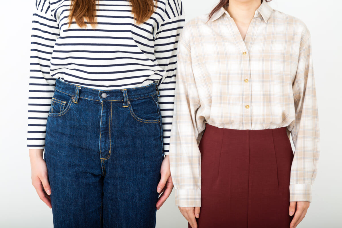 骨格ストレートの人に似合う靴は？ 「シンプル」が選び方のコツ