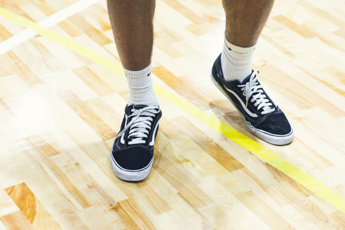 「気にしすぎなくていい。でも、自分は曲げるな」広島ドラゴンフライズ・ドウェイン・エバンスの宝物『僕をつくった、あの1足。』