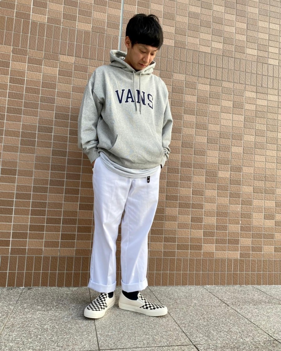 ヴァンズ（VANS）・スリッポンのお手本コーデ。大人っぽく履きこなす3つのコツ