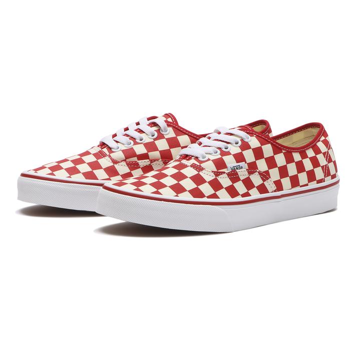 ヴァンズ(VANS)の定番「オーセンティック」のコーデのコツ。シンプルだからこそ試される取り入れ方 ヴァンズ(VANS)の定番「オーセンティック」のコーデのコツ。シンプルだからこそ試される取り入れ方