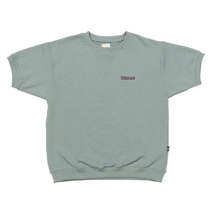 ヴァンズ(VANS)の定番「オーセンティック」のコーデのコツ。シンプルだからこそ試される取り入れ方 ヴァンズ(VANS)の定番「オーセンティック」のコーデのコツ。シンプルだからこそ試される取り入れ方