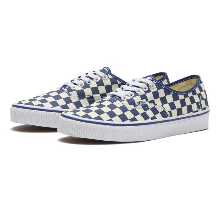 ヴァンズ(VANS)の定番「オーセンティック」のコーデのコツ。シンプルだからこそ試される取り入れ方 ヴァンズ(VANS)の定番「オーセンティック」のコーデのコツ。シンプルだからこそ試される取り入れ方