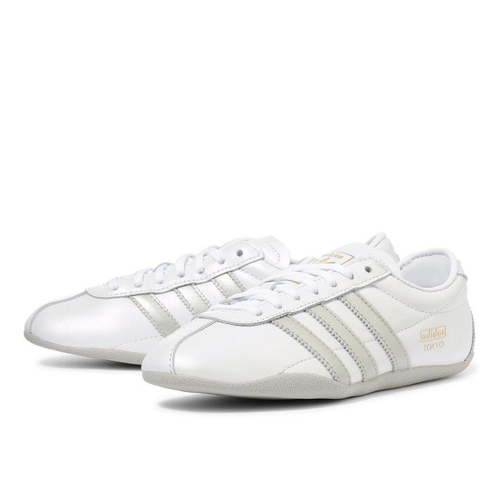 『アディダス（adidas）』 トーキョーのサイズ感や魅力とは？ 抜け感を生むオシャレな履きこなし方