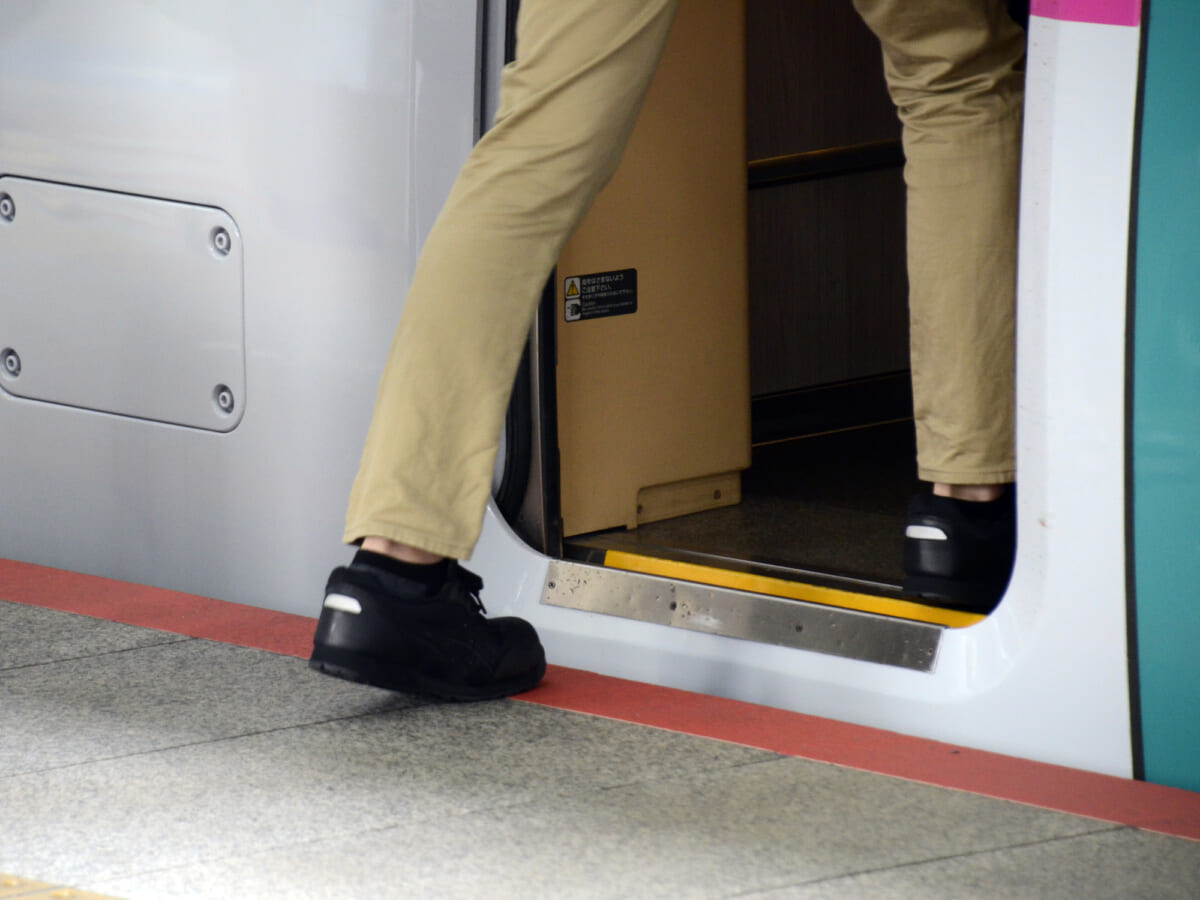 旅行を快適に楽しむ靴の選び方【男性編】 疲れにくい一足を見つけるポイント