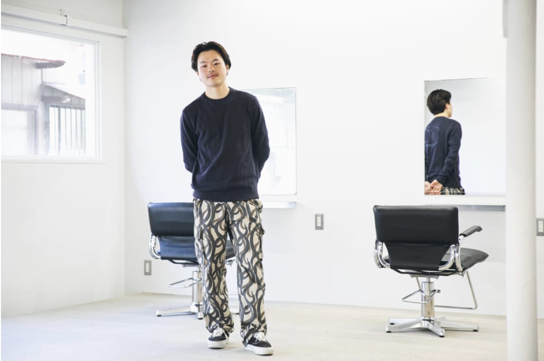 「VANSのソールは吸盤だと思っていた」。90年代のスケートシーンを、手のひらに残す土屋敬志さん【MY AUTHENTIC】