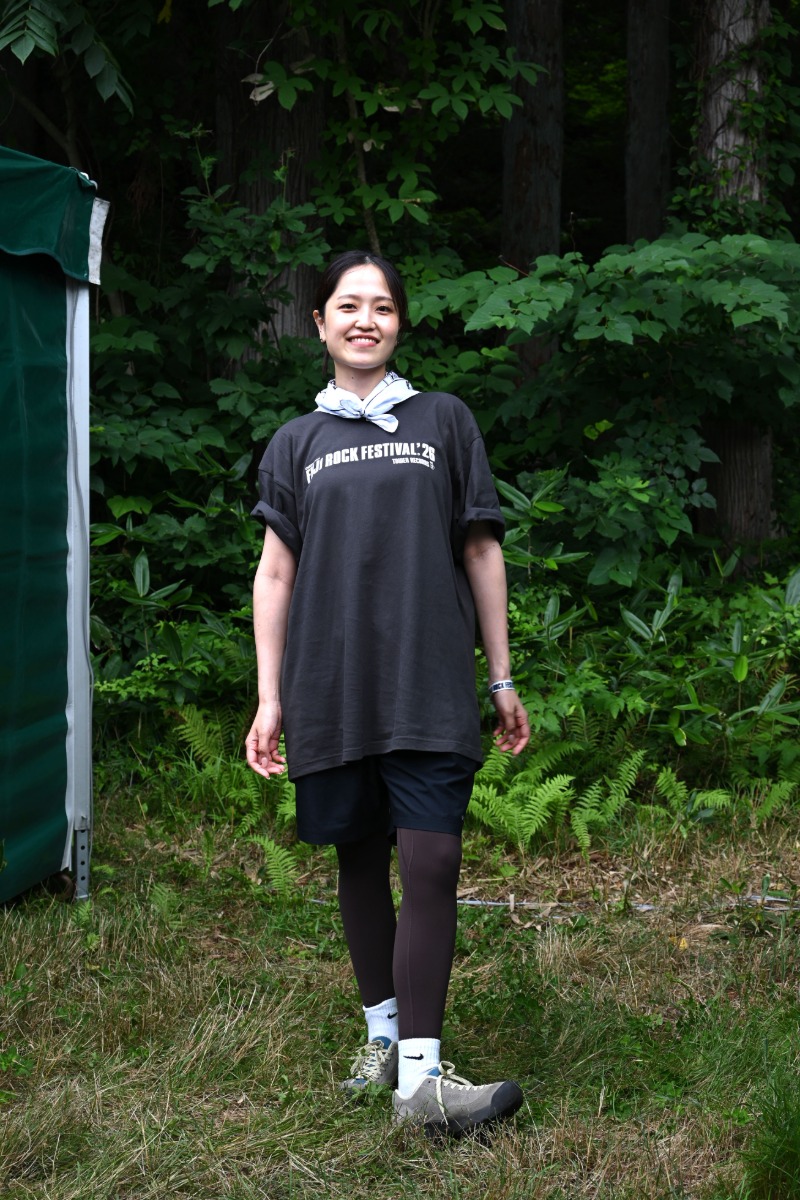 【フジロック2026足元スナップ】フェスファッションは足元から。23組の愛用シューズ&全身スタイル 【フジロック2026足元スナップ】フェスファッションは足元から。23組の愛用シューズ&全身スタイル