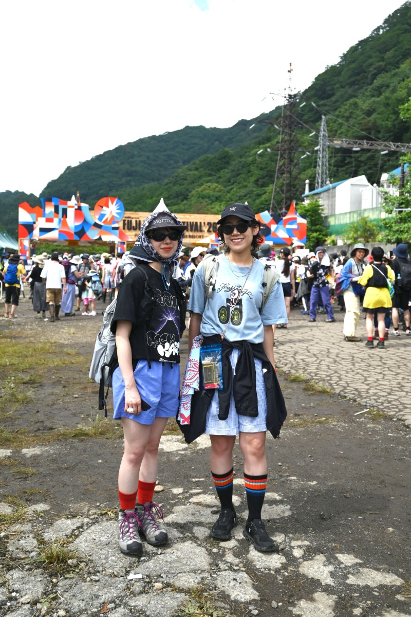 【フジロック2026足元スナップ】フェスファッションは足元から。23組の愛用シューズ&全身スタイル 【フジロック2026足元スナップ】フェスファッションは足元から。23組の愛用シューズ&全身スタイル